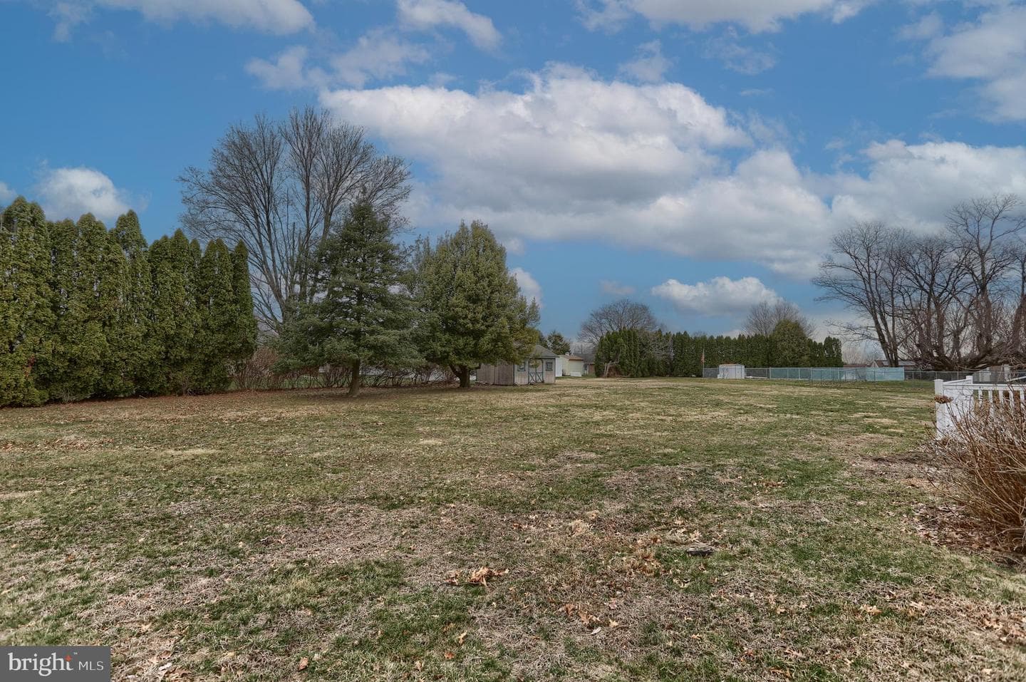 905 Skyline Drive photo 31