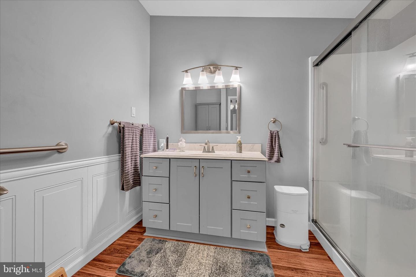 583 W Cedar Street photo 15