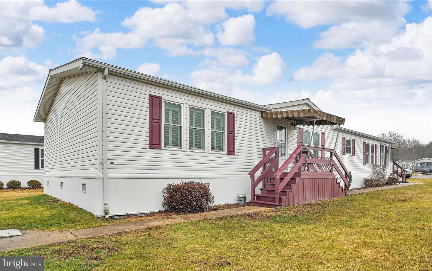 583 W Cedar Street photo 26