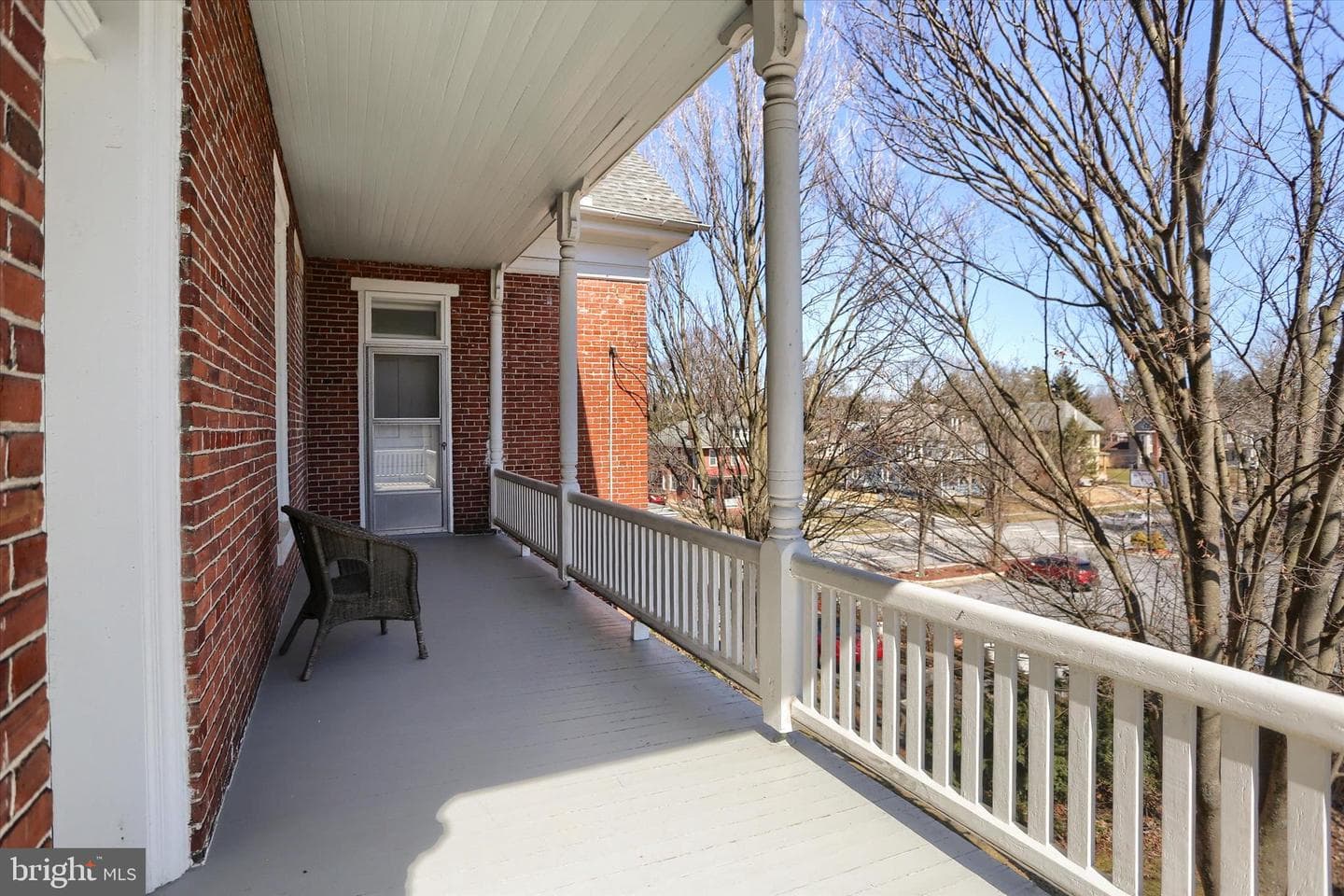 330 E Main St photo 45