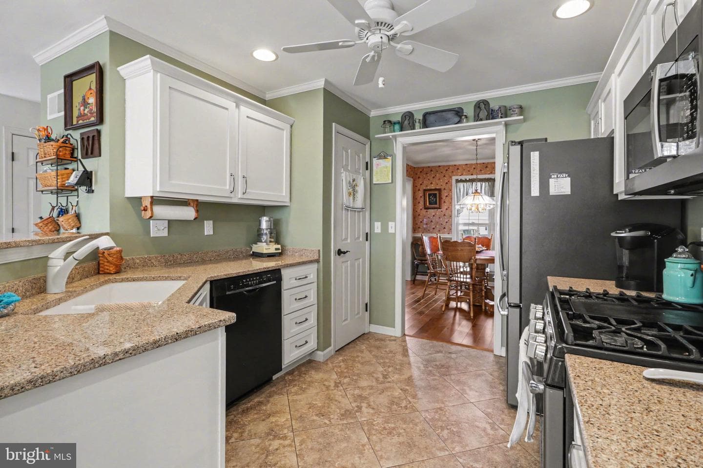 266 Farmhouse Ln photo 13
