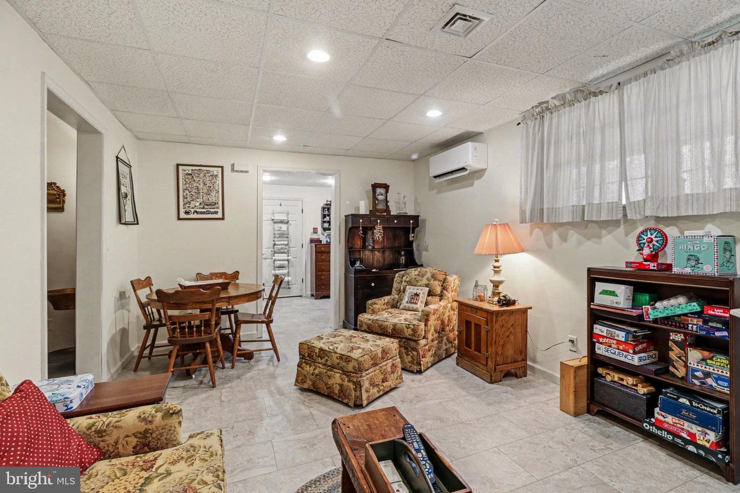 266 Farmhouse Ln photo 25