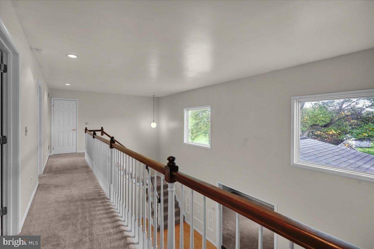 47 Norway Lane photo 34