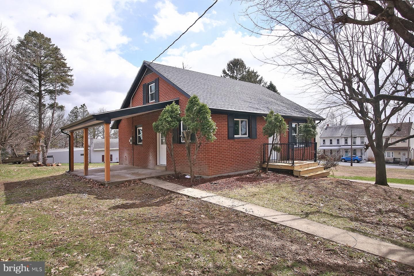 1220 Spruce Street photo 2