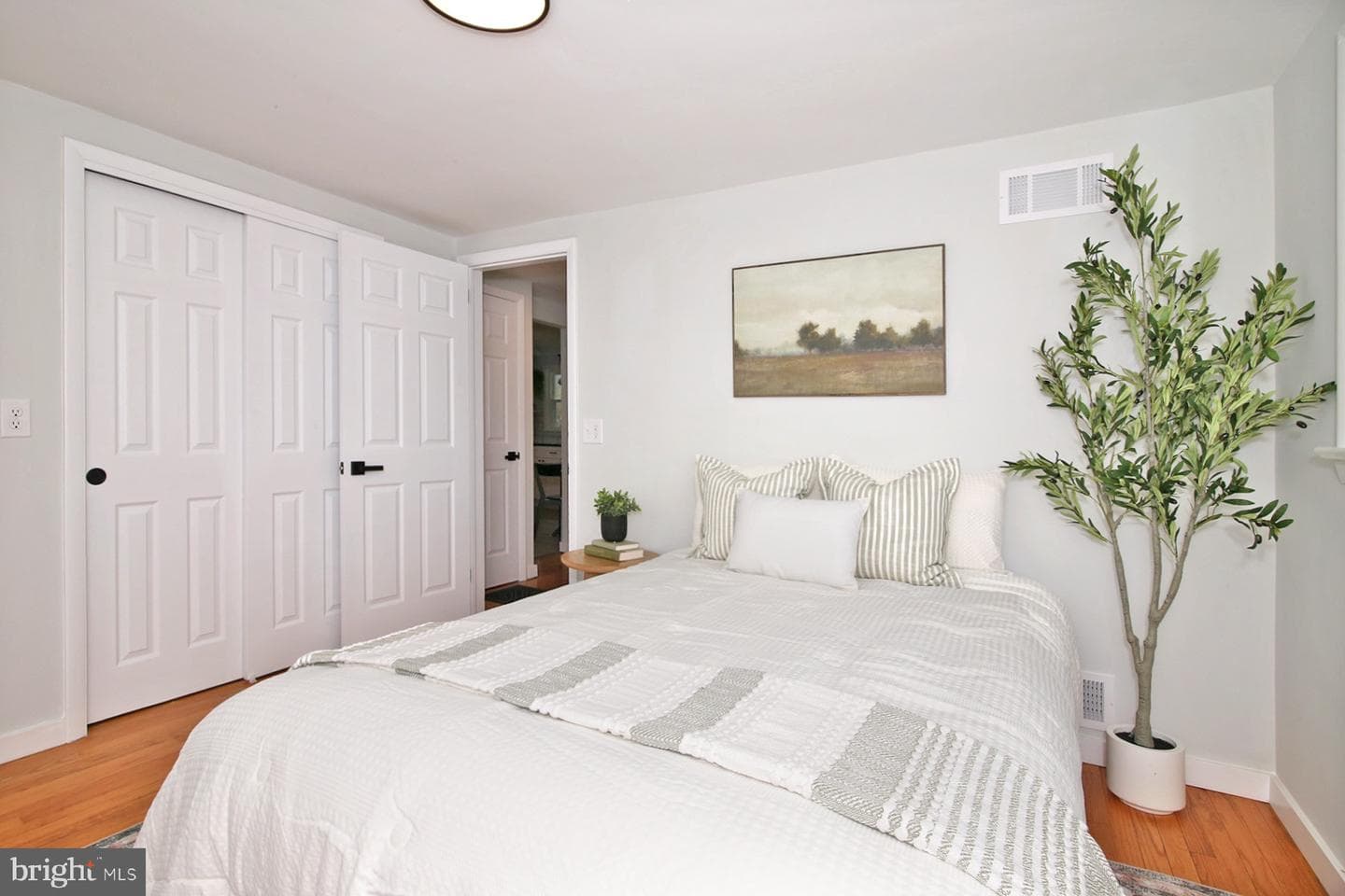 1220 Spruce Street photo 21