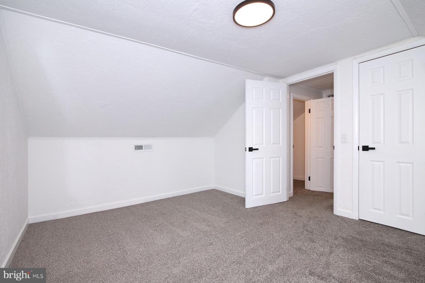 1220 Spruce Street photo 29