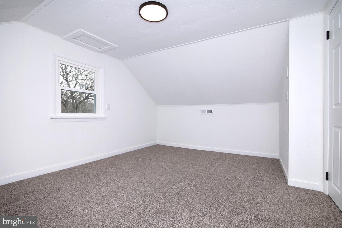 1220 Spruce Street photo 30