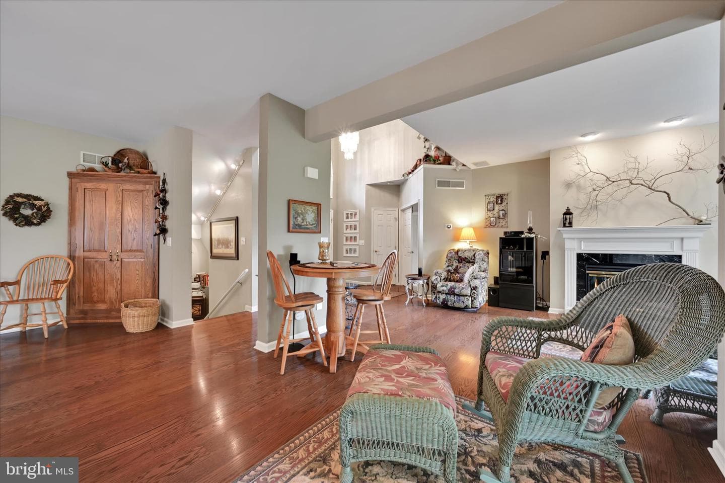725 Brookside Lane photo 14