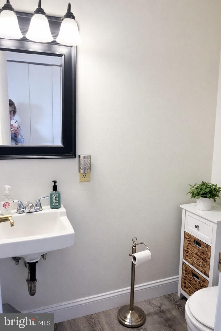 12 E Poplar Street photo 10
