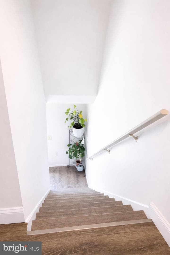 12 E Poplar Street photo 11