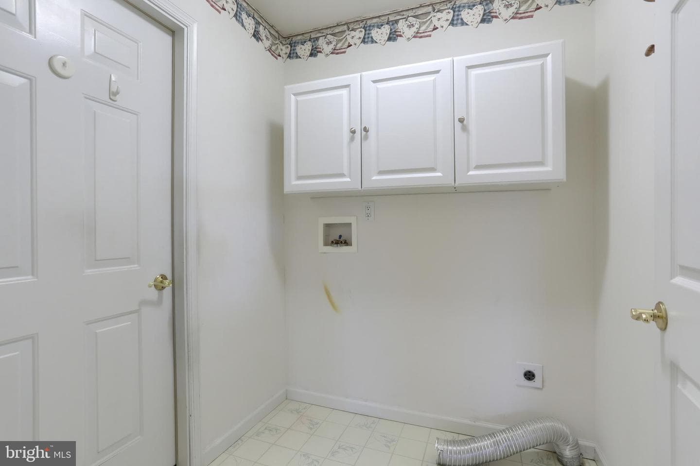 592 N 16th Street photo 37