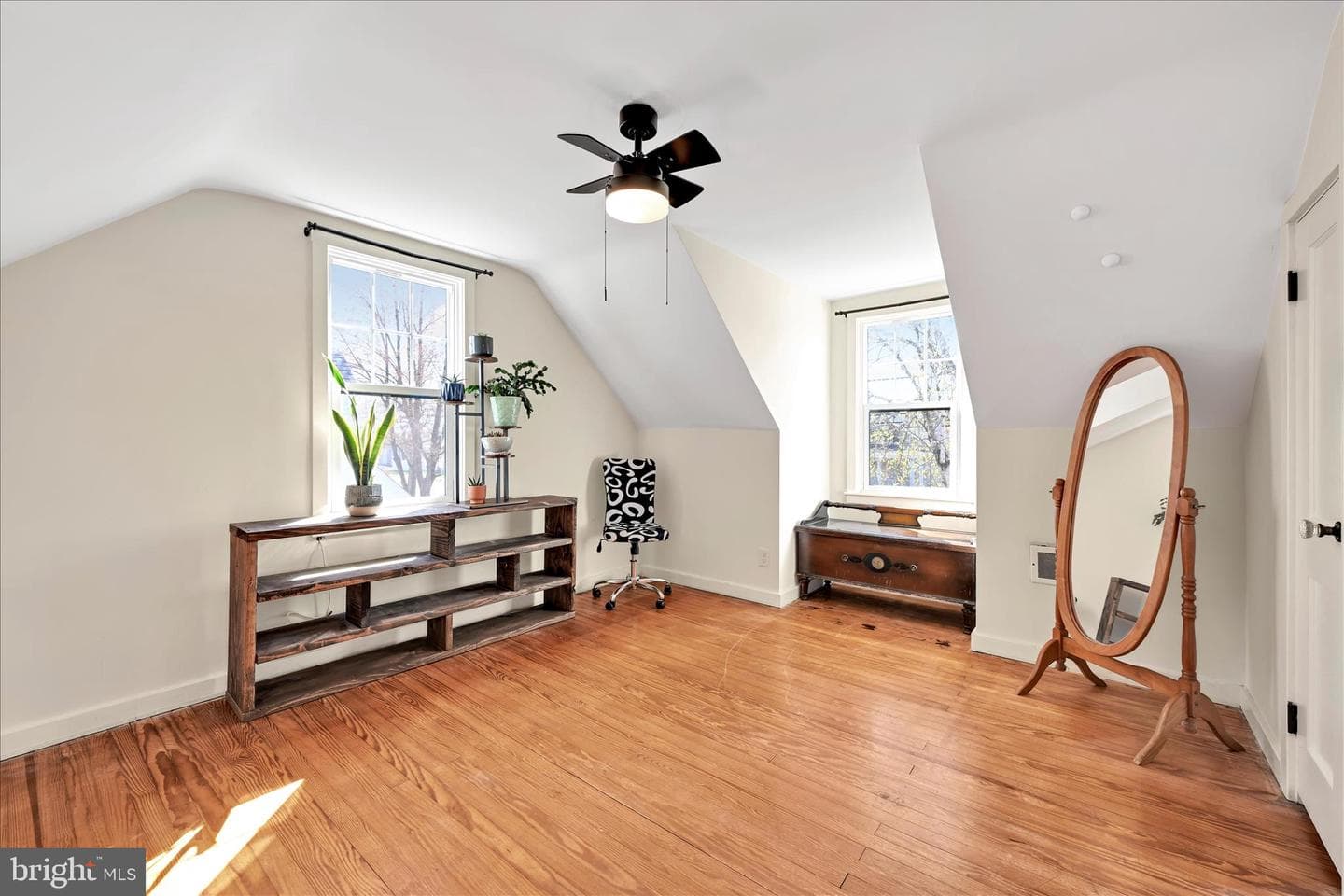 605 E Lehman Street photo 21