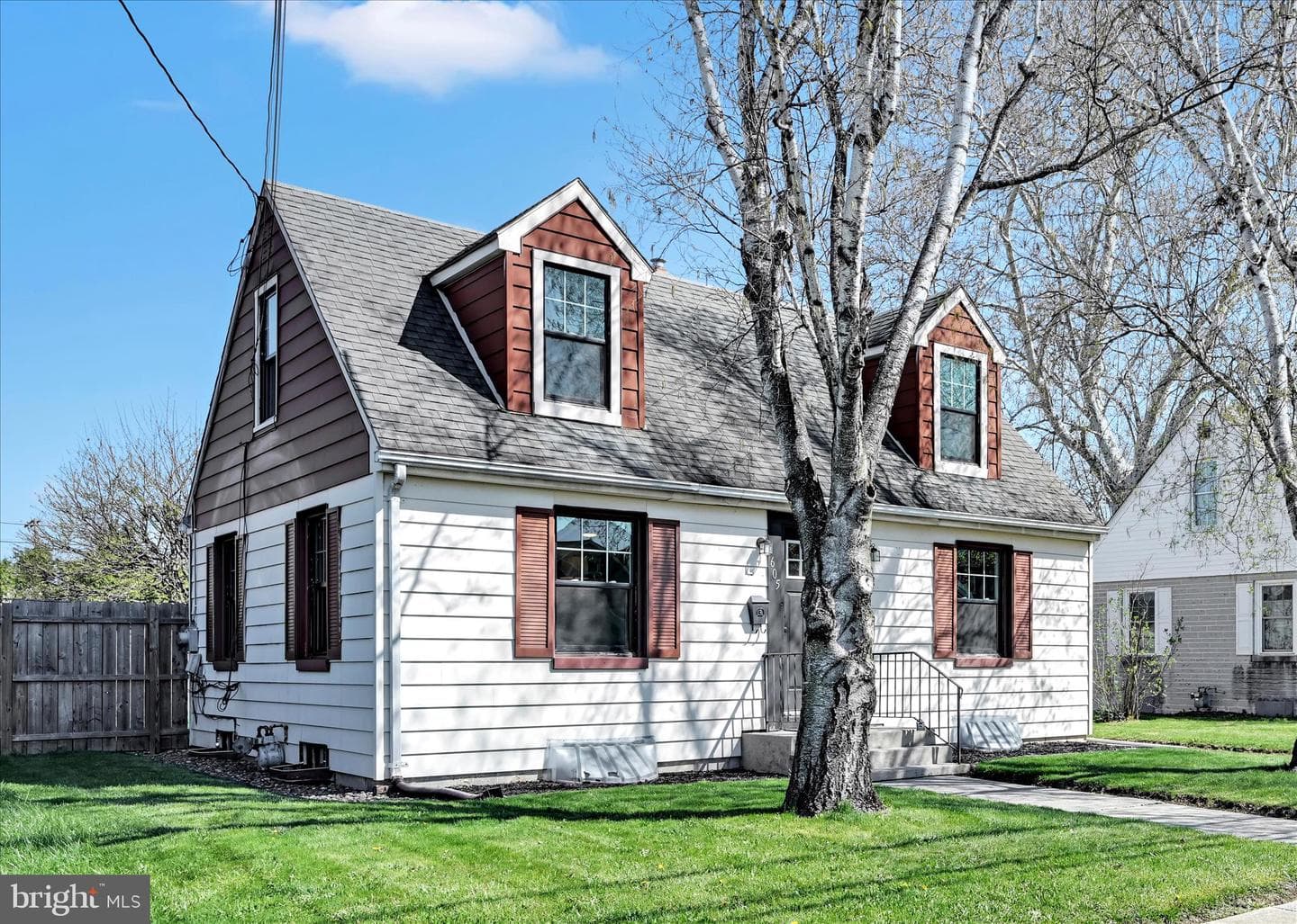 605 E Lehman Street photo 6