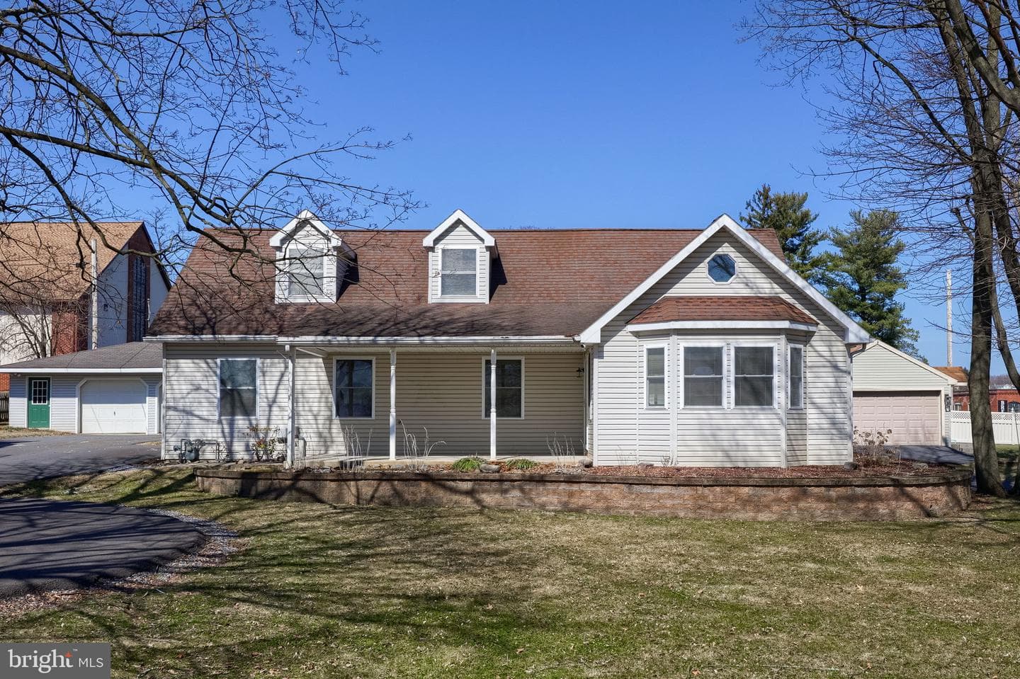 719 Hill Street photo 2