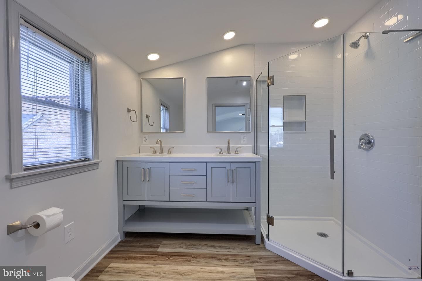 719 Hill Street photo 22