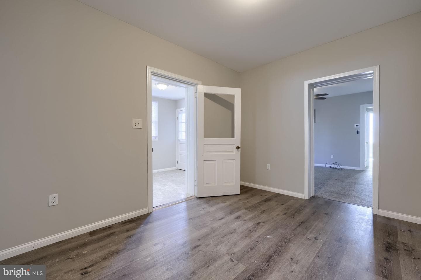 719 Hill Street photo 34