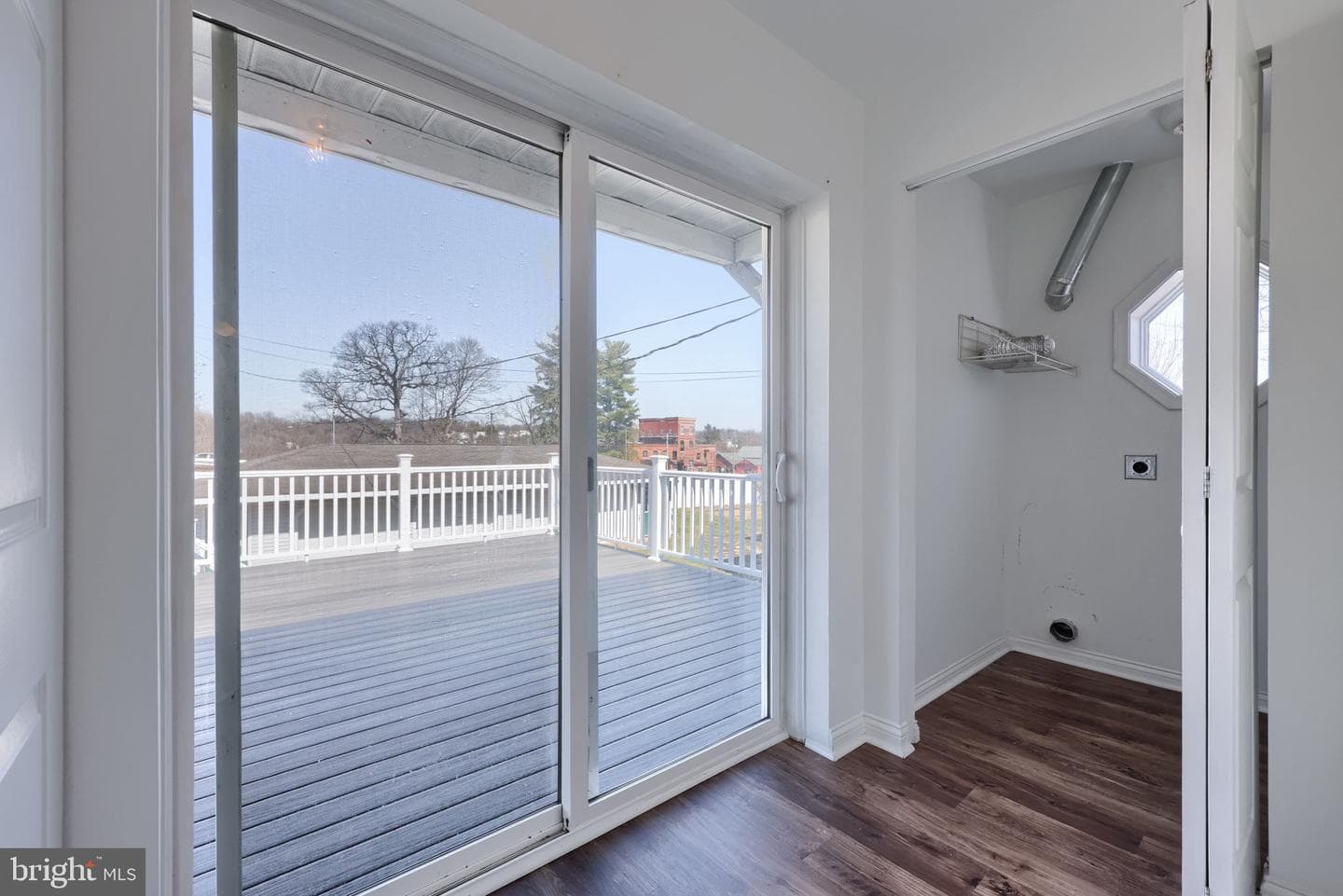 719 Hill Street photo 48