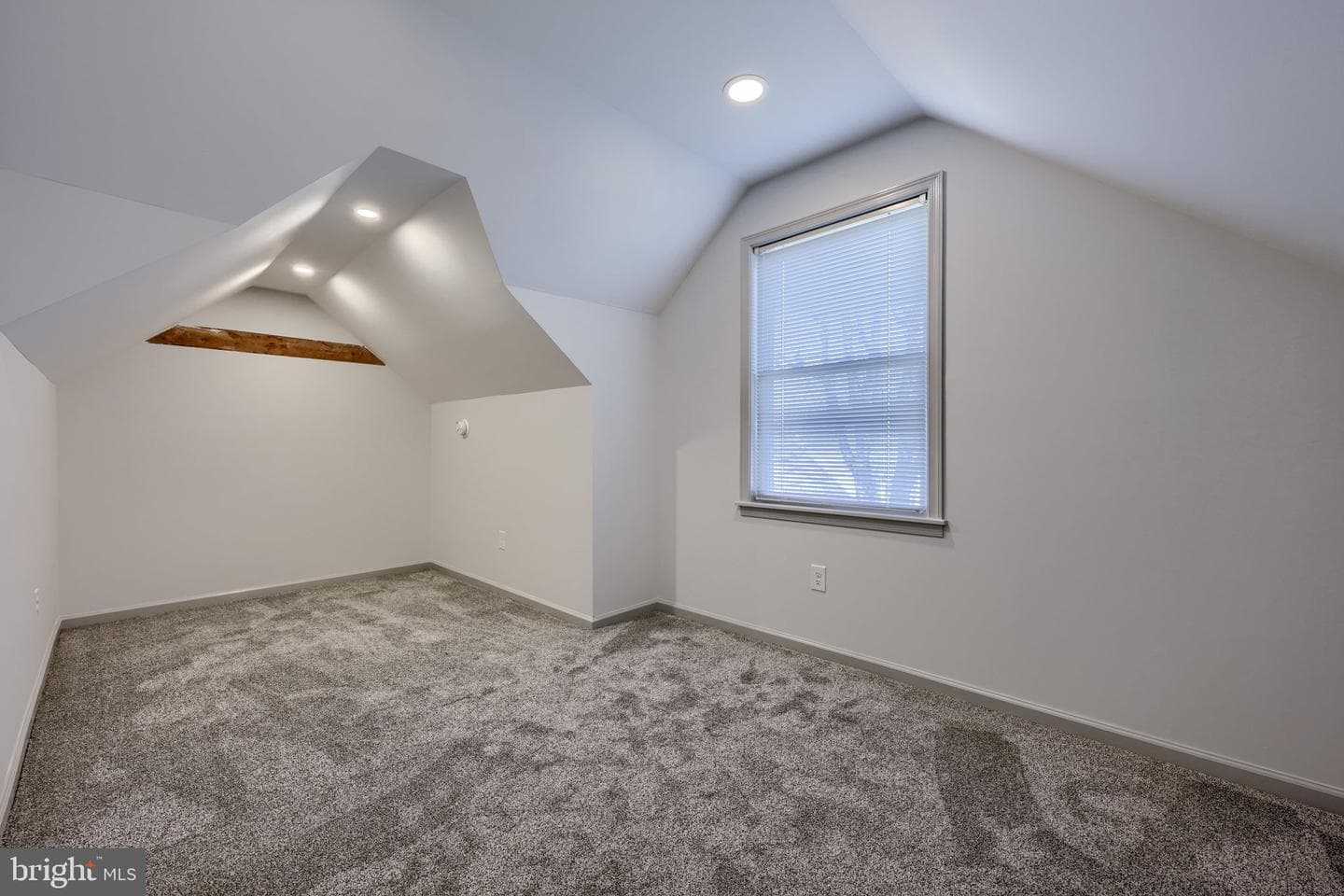 719 Hill Street photo 60