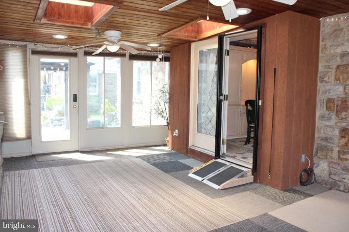 158 N Green Street photo 8