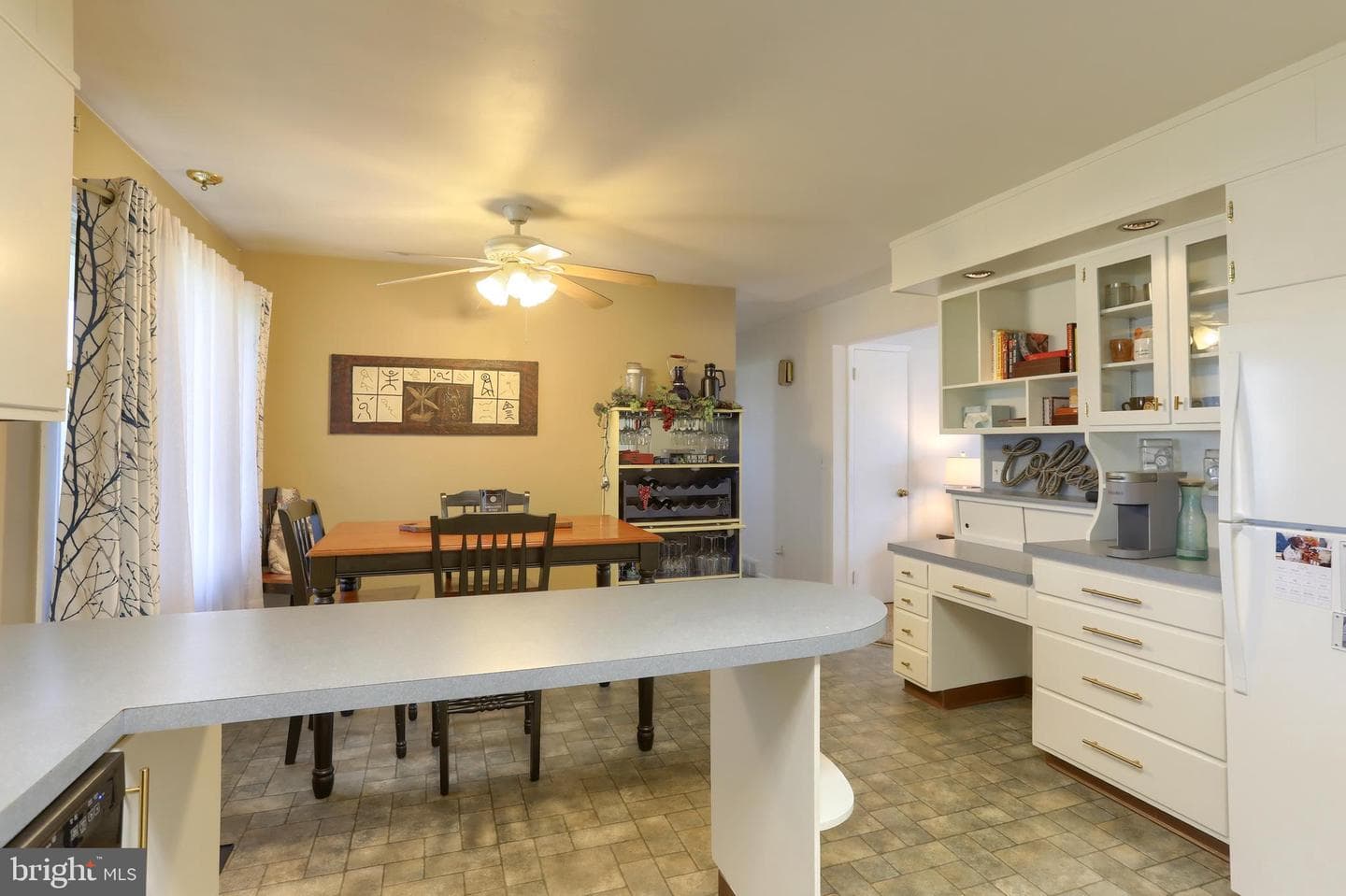 811 E Canal Street photo 14