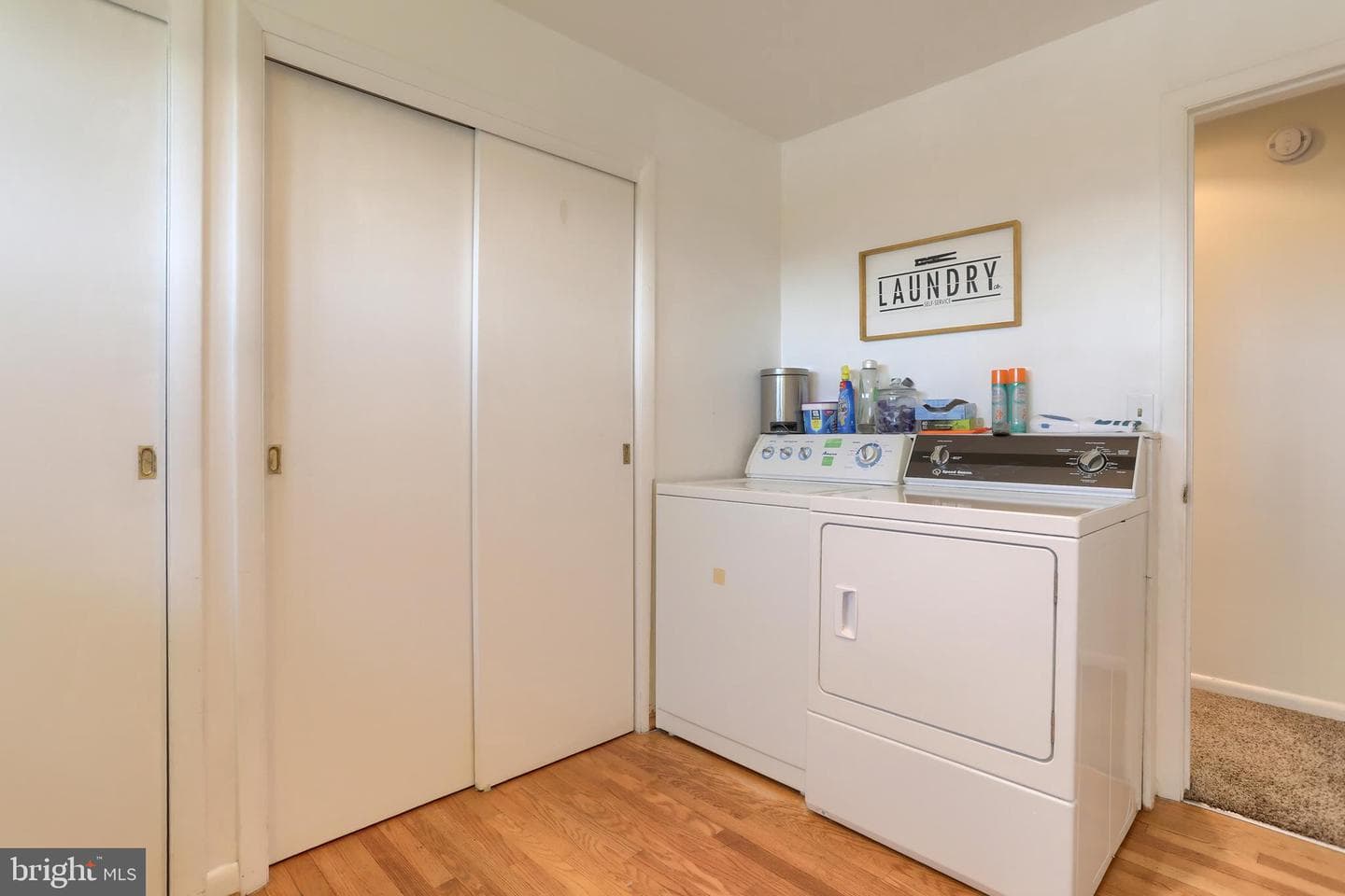 811 E Canal Street photo 24