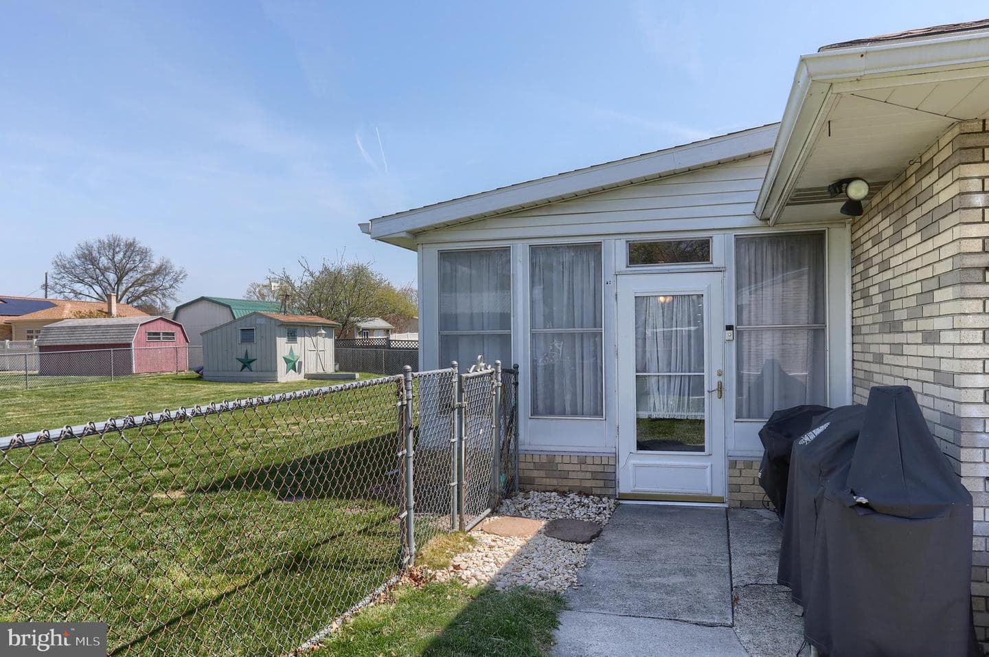 811 E Canal Street photo 36