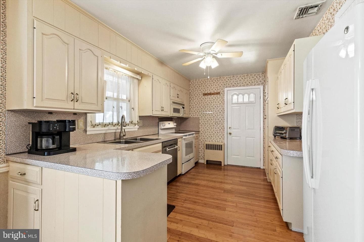 112 Kenmar Drive photo 10