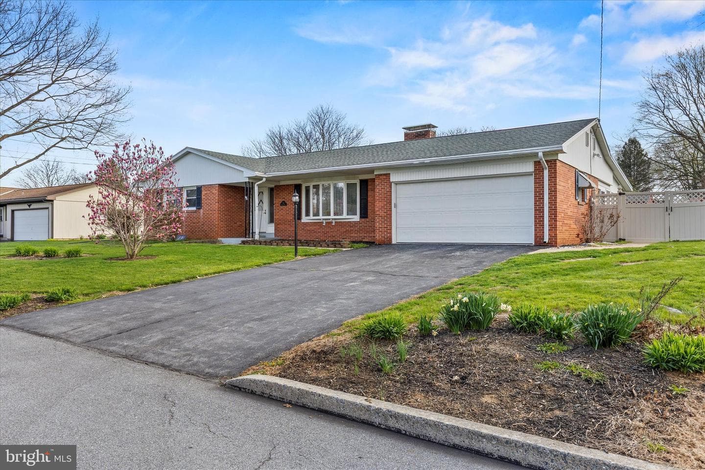 112 Kenmar Drive photo 3