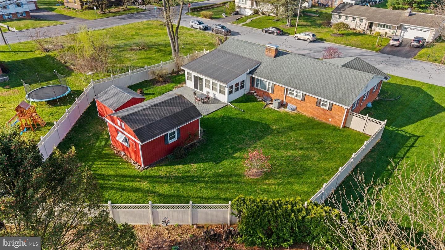 112 Kenmar Drive photo 34