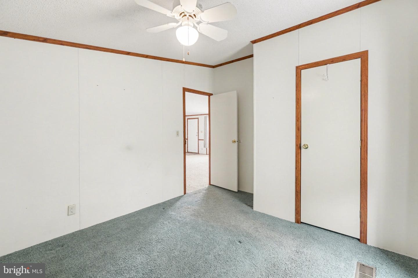 374 W Cedar Street photo 24