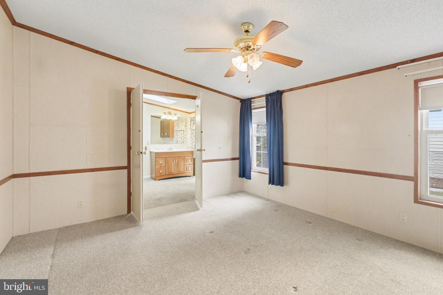 374 W Cedar Street photo 26