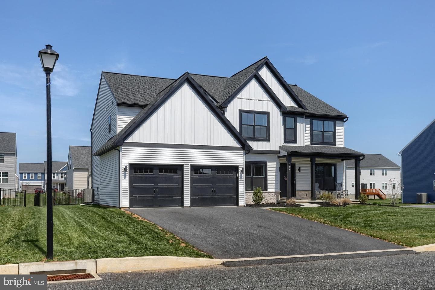 504 Breezewood Lane photo 4