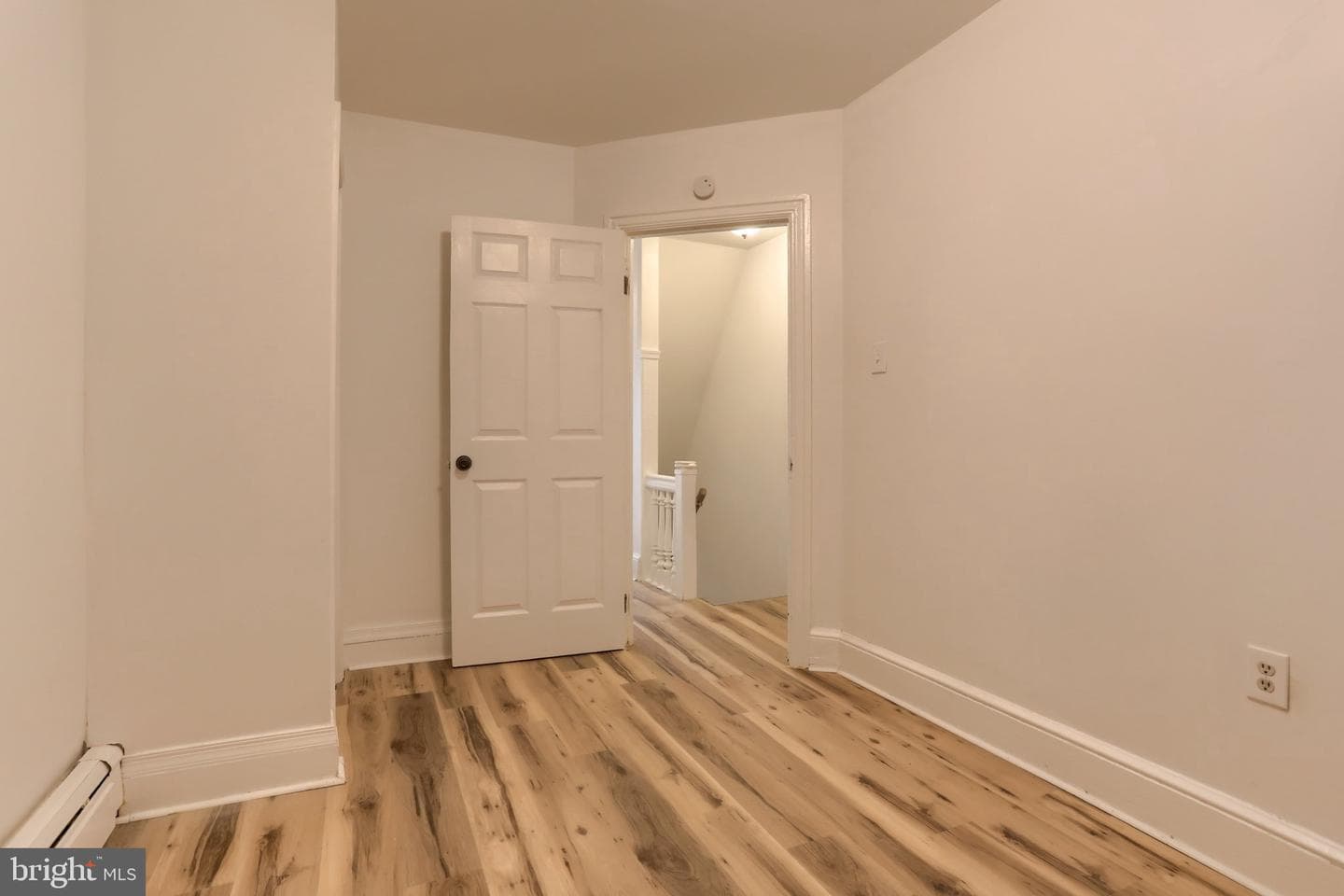 825 Scull Street photo 14