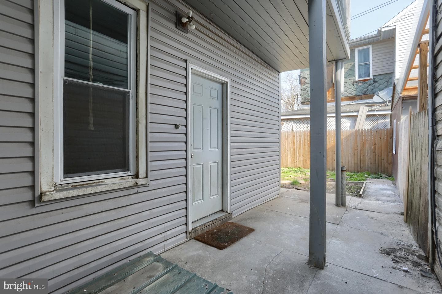825 Scull Street photo 22