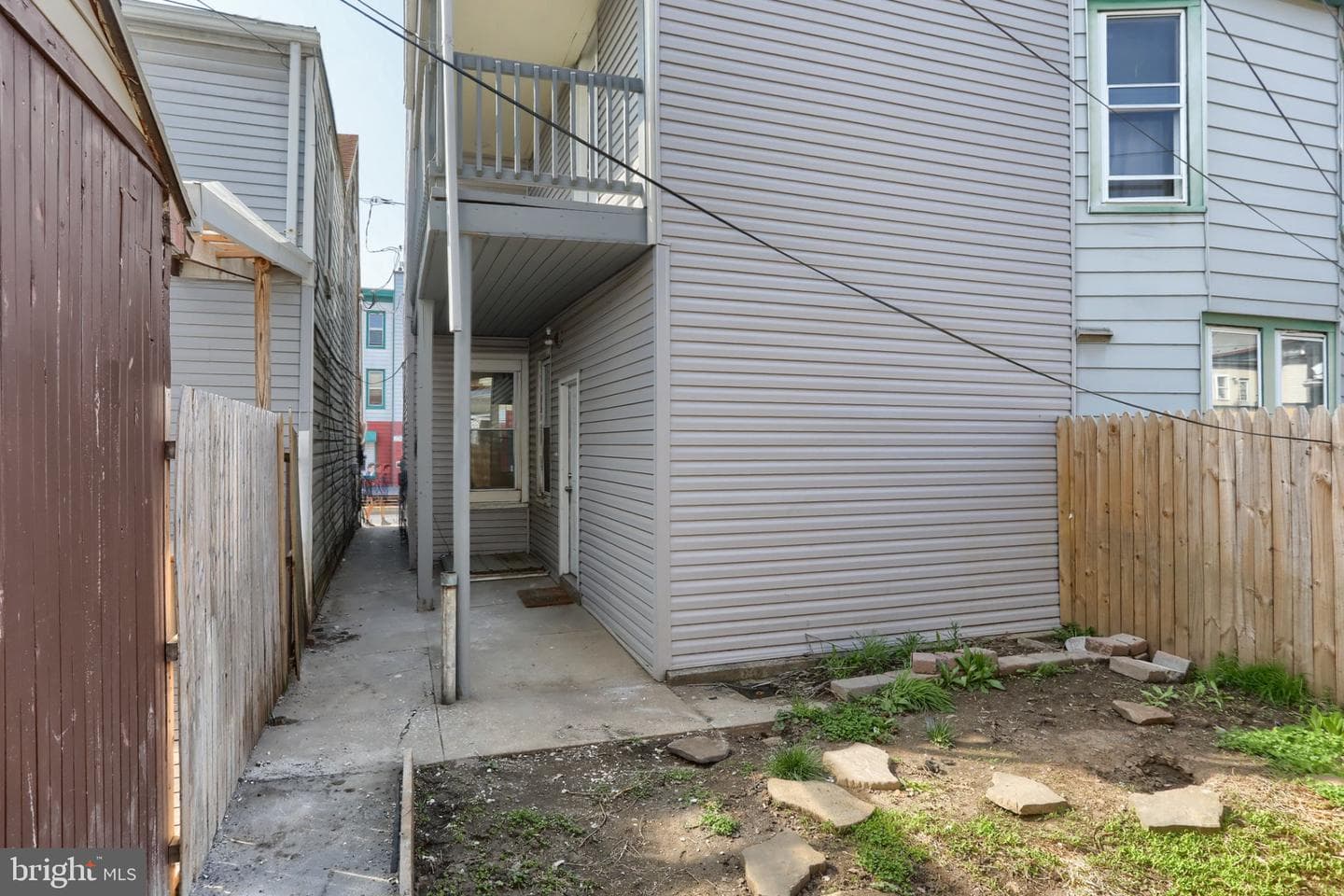 825 Scull Street photo 23