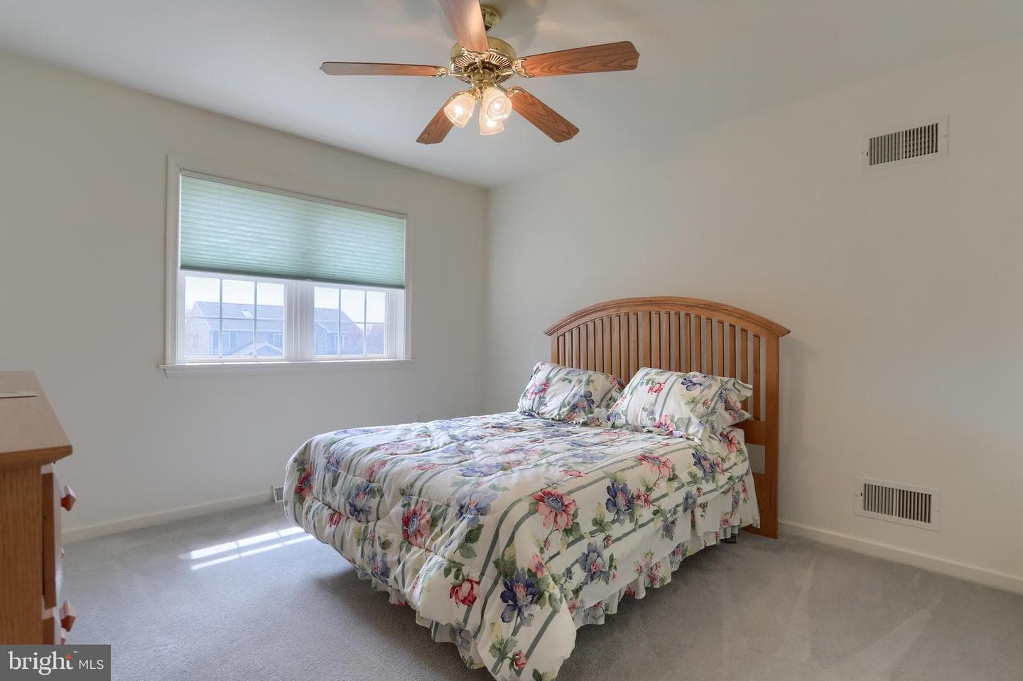10 Lion Lane photo 24