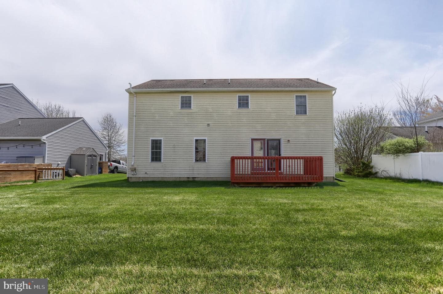 10 Lion Lane photo 38
