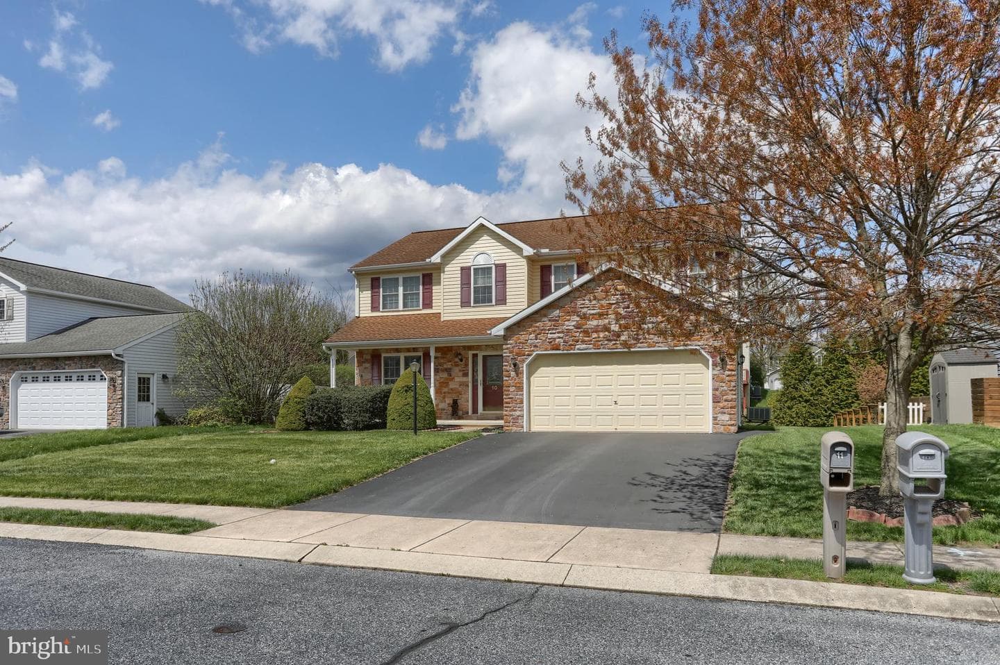 10 Lion Lane photo 5