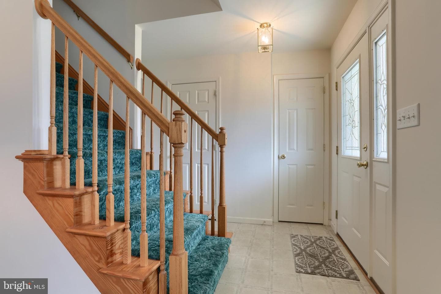 10 Lion Lane photo 7