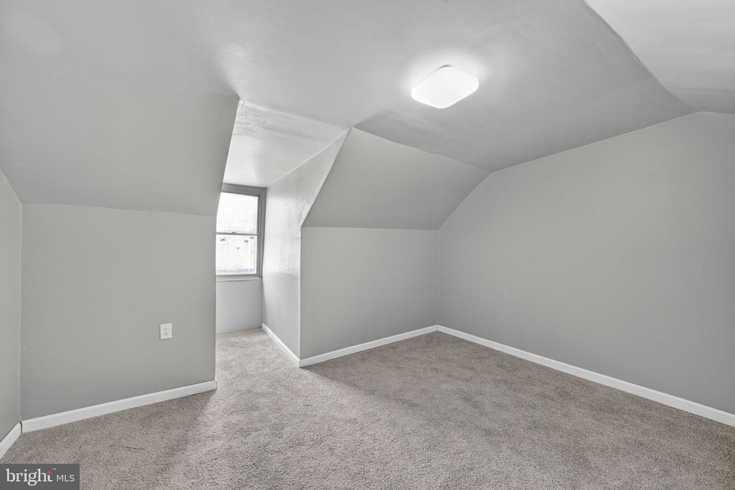 1122 Buttonwood Street photo 12