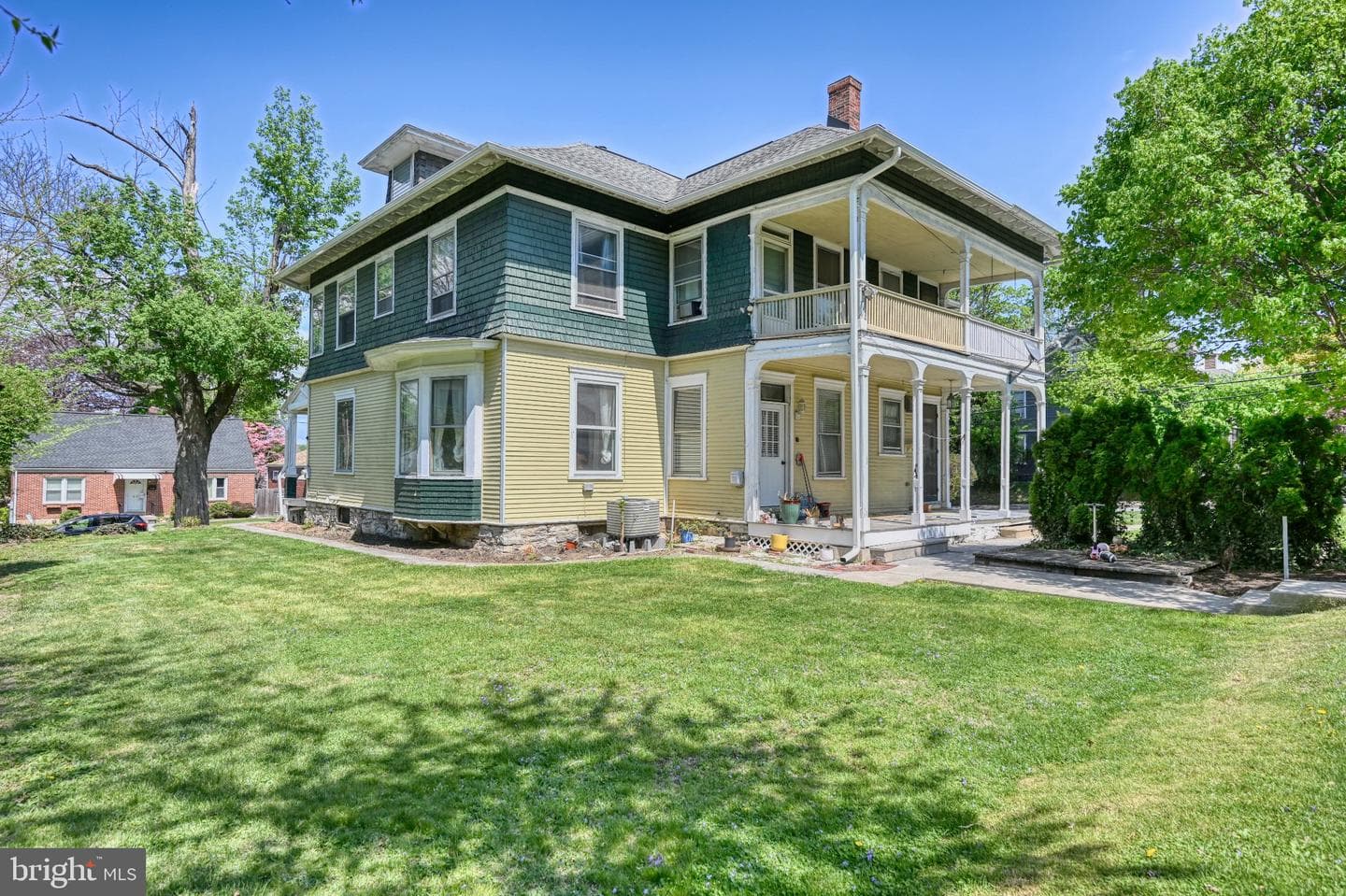 14 E Chestnut Street photo 31
