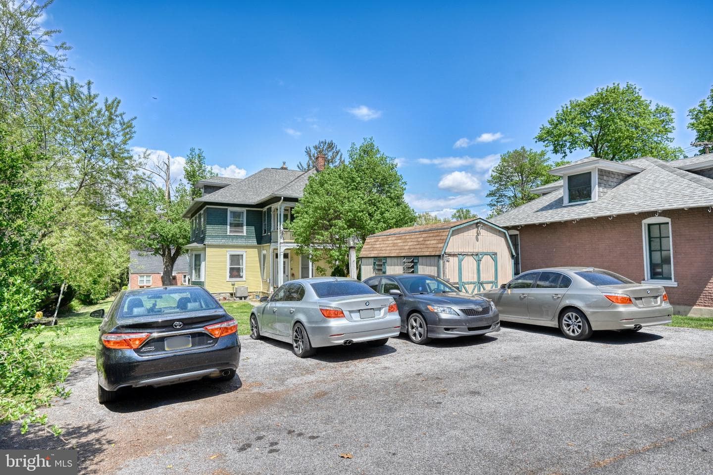 14 E Chestnut Street photo 35