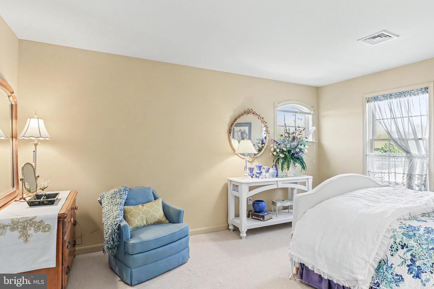 844 Victoria Lane photo 40