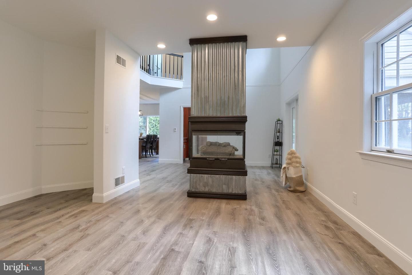 711 Brookside Lane photo 22