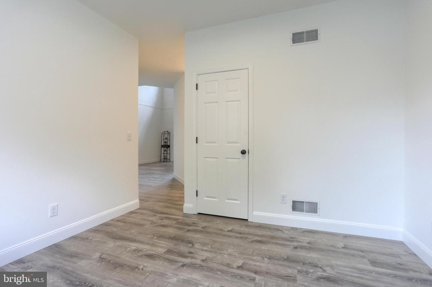 711 Brookside Lane photo 26