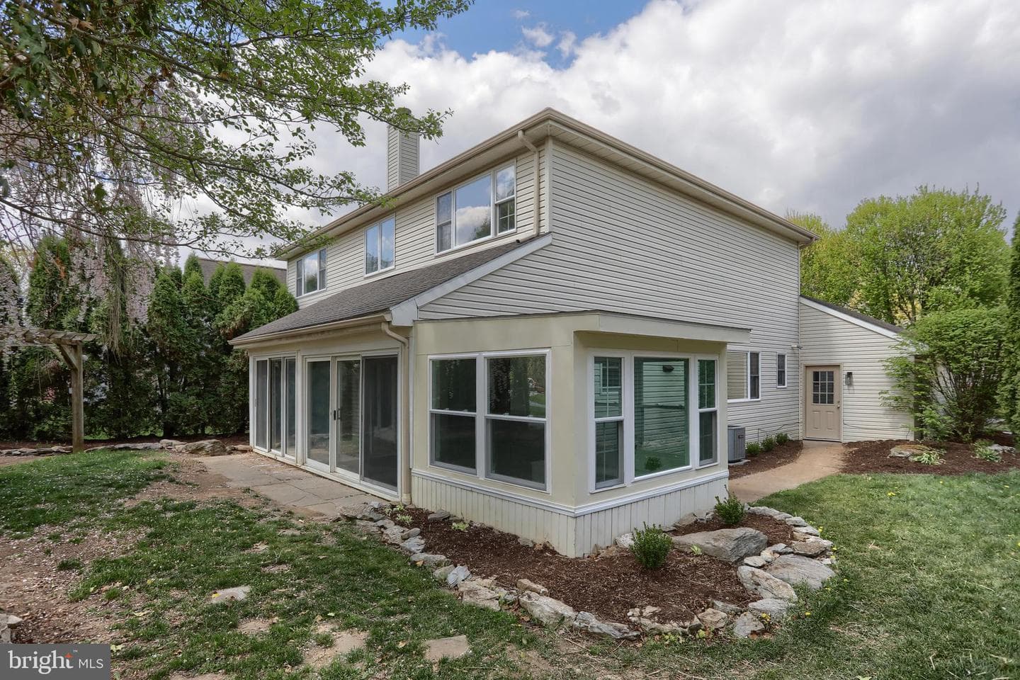 711 Brookside Lane photo 42