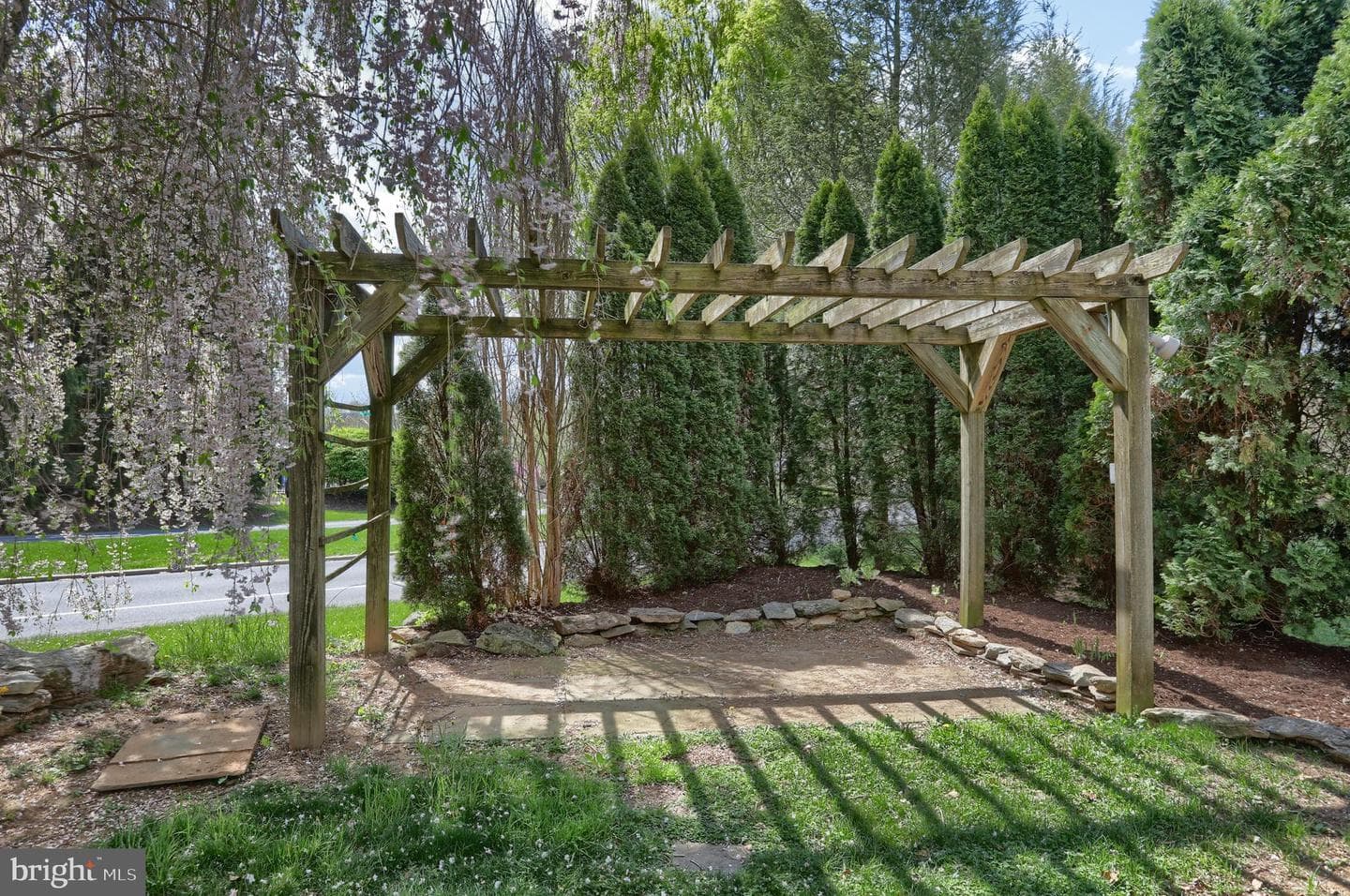 711 Brookside Lane photo 45