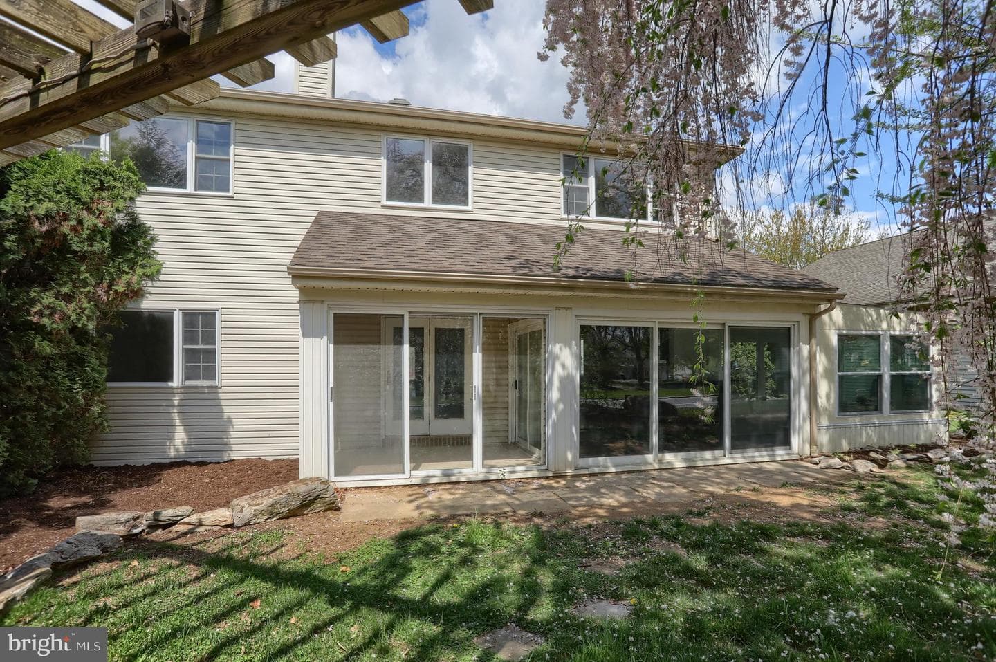 711 Brookside Lane photo 46