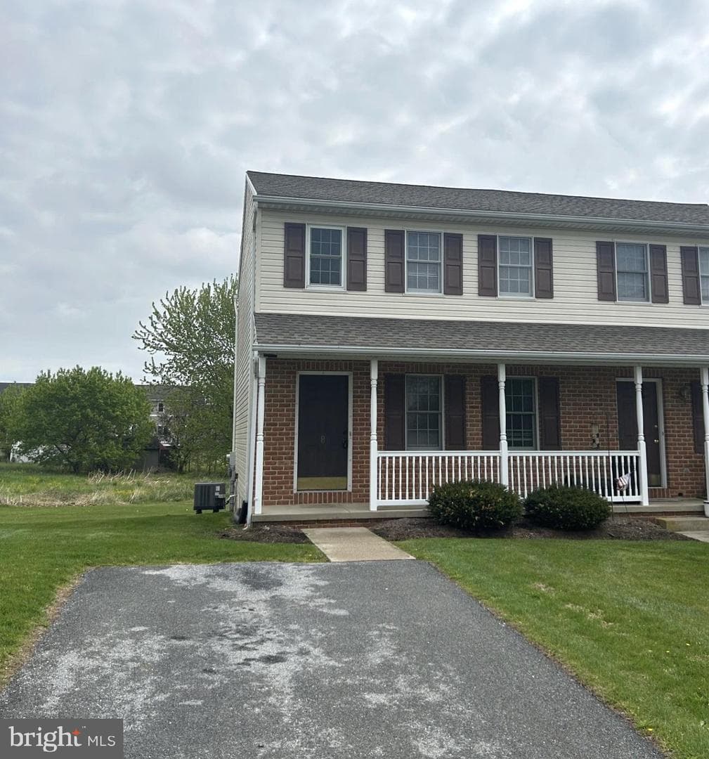 284 S Mill St L-0125