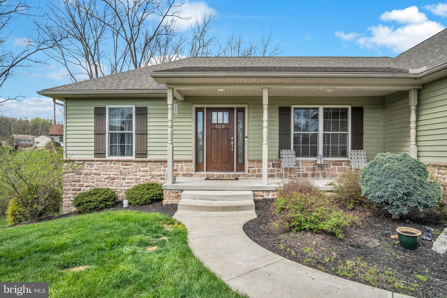 1519 Rolling Meadow Road photo 2